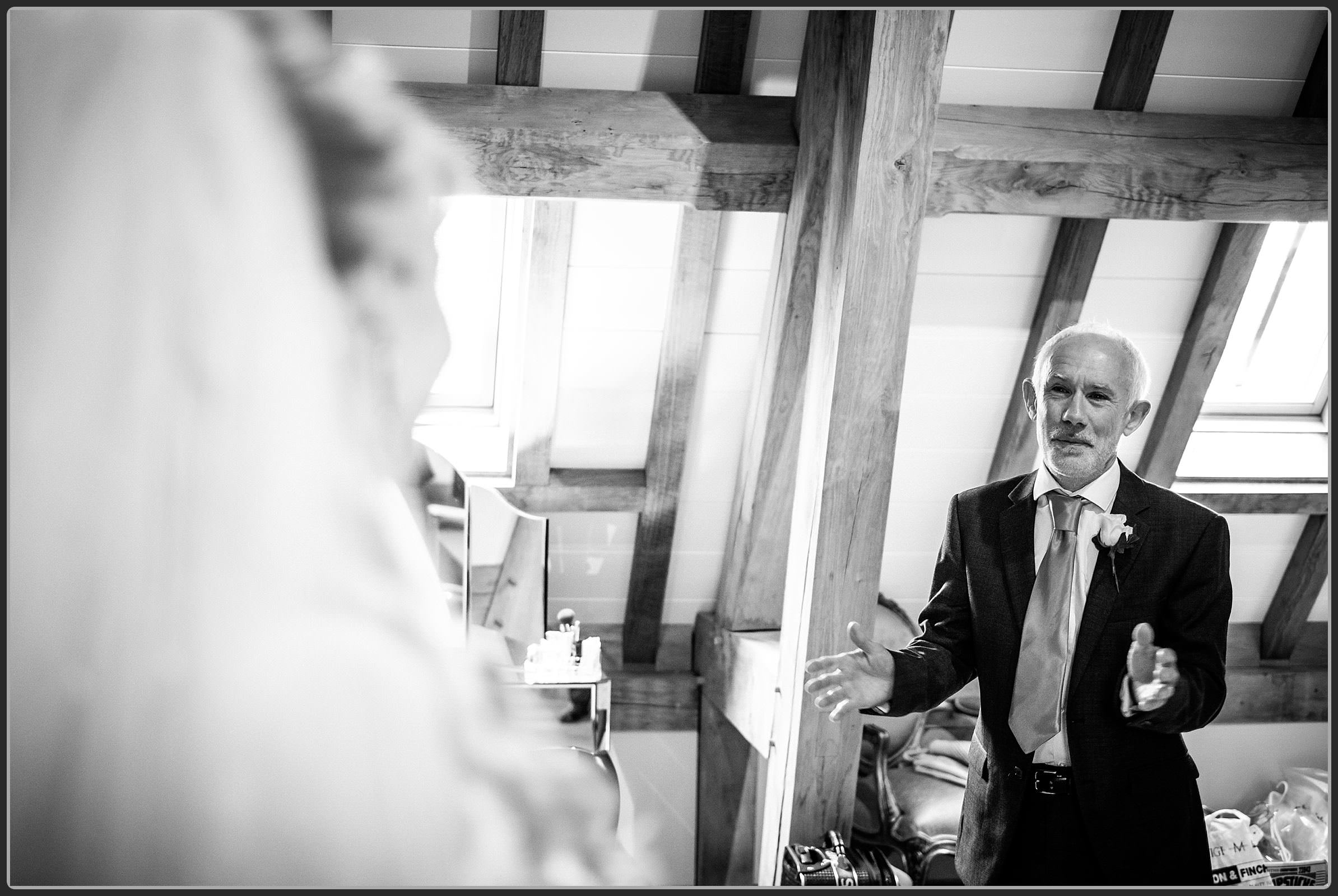 Father of the bride seeing her for the first time