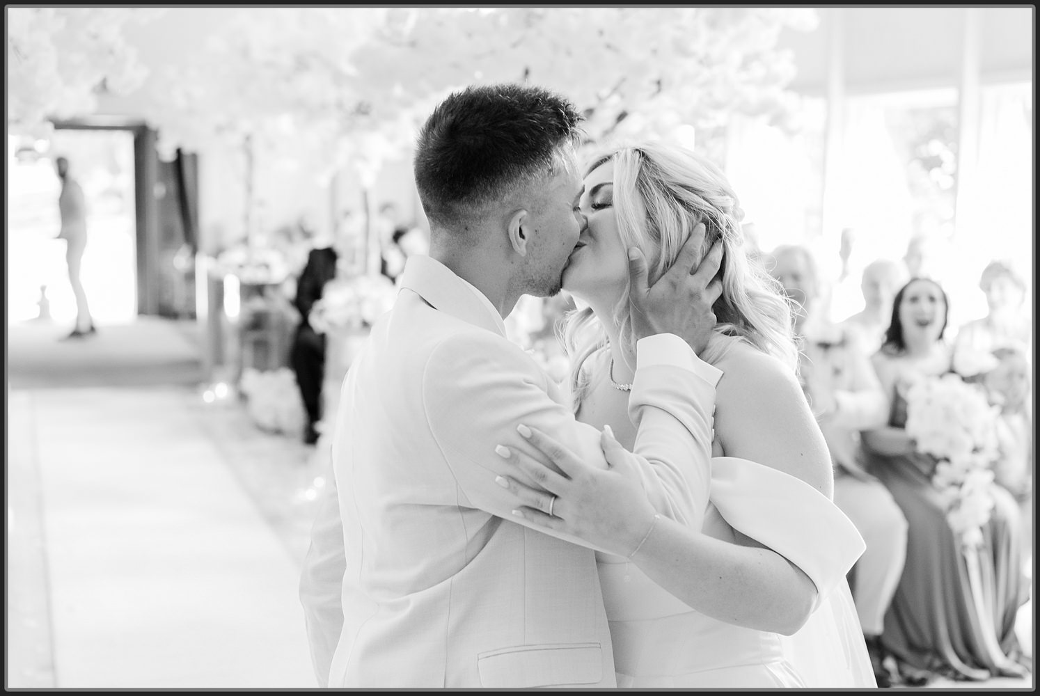 The couples first kiss at Hampton Manor